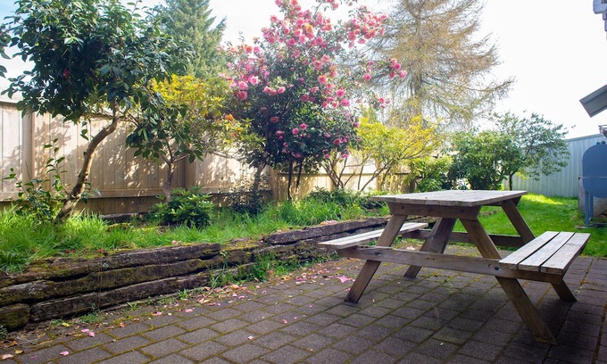 National Park Village Hotel | Howards Mountain Lodge