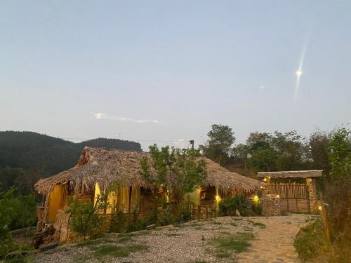 Van Ho Ski Chalet | HUA TẠT HMONG Retreat