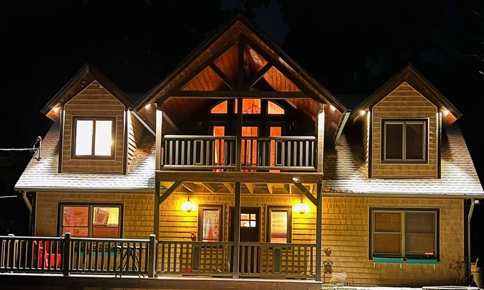 Diamond Point House | Huddle Bay Haven w/Dock and Lake Access