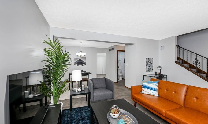 Northwest Akron Apartment | Huge 2bd - Haven for Travelers