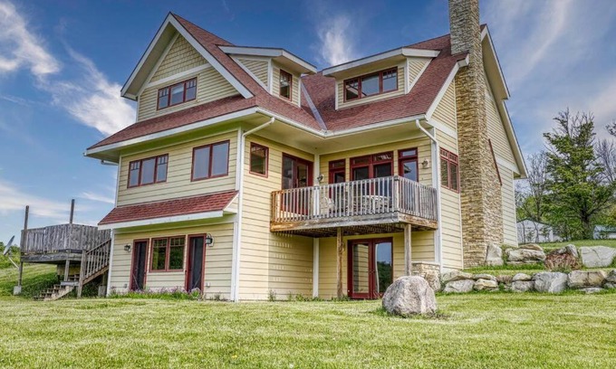Ellicottville House | Huge Home w Studio Apt-Mountain Views-Hot Tub-Sauna