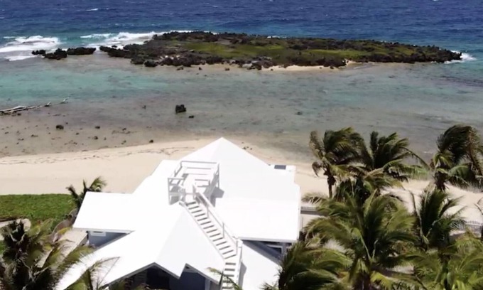 Isla de Utila House | Huge Luxury Oceanfront with Pool - Best on Island!