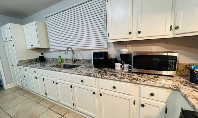 Seventh Ward House | Huge Mardi Gras Home - 3BR 2BA - 0.6 Miles ~ Canal