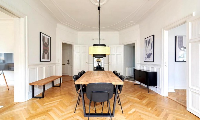 Copenhagen City Centre Apartment | Huge modern & central 2BR loft