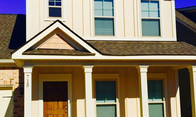Evans House | HUGE Reduction on 5 Star Home. Great Masters Location!