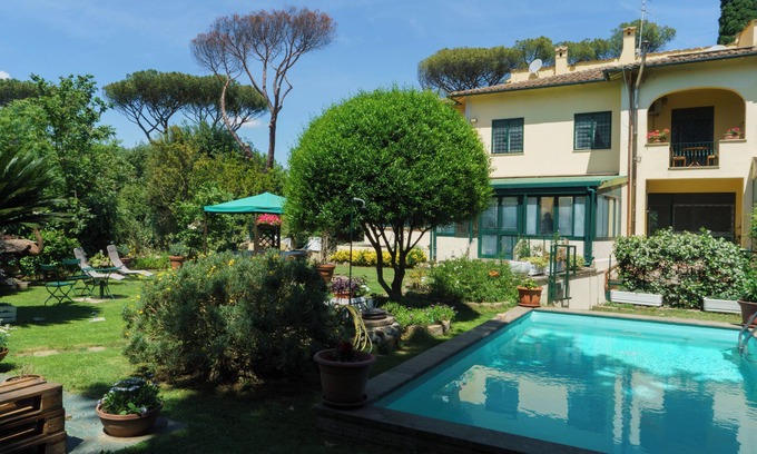 Quartiere XX Ardeatino Villa | Huge Villa with Swimming Pool in the heart of Rome