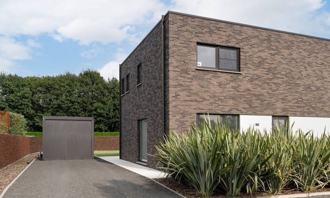 Peer House | Huize Marie-Beau with spacious garden