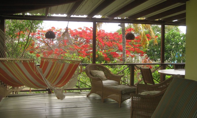 Porters Cottage | Hummingbird Nr Holetown 2 bed with pool
