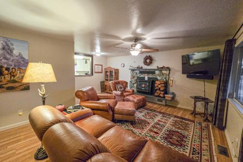 South Fork House | Hummingbird Retreat