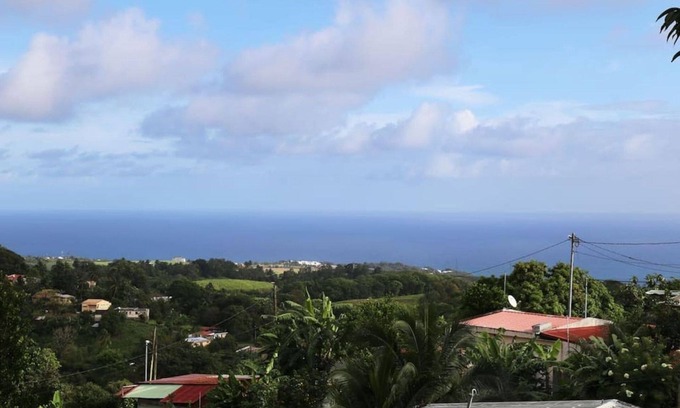 Le Marigot Apartment | Hummingbird Studio . Head for the North!
