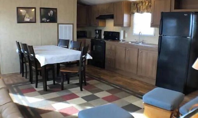 Whites City House | Hunting Party/Family Getaway