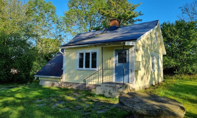 Ruda House | Hus Blommenhöns - Swedish house with fast internet & animals in Småland