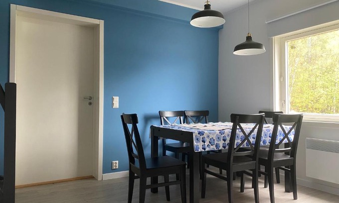 Skaland Apartment | Hus på bakken