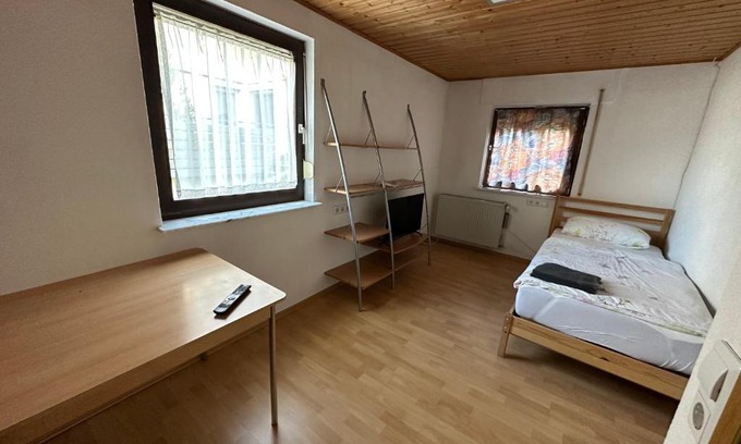 Koenigsbronn Apartment | HW1 Drei Zimmer Wohung 80qm