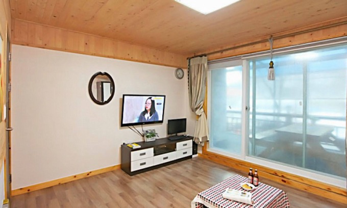 Hwacheon House | Hwacheon Doranga Pension