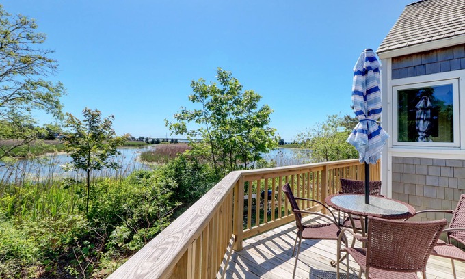 Hyannis Port Cottage | Hyannis Port Cottage with Ocean Views and Access to 3 Beautiful Ocean Beaches!