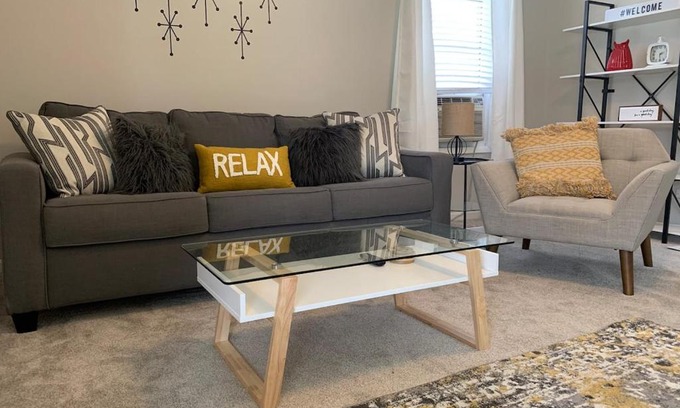 Hyde Park Apartment | Hyde Park Hideaway - Close to Square & Downtown!