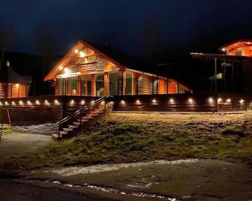 Tranoy Municipality House | Hytte på Sør Senja med nydelig utsikt og jacuzzi