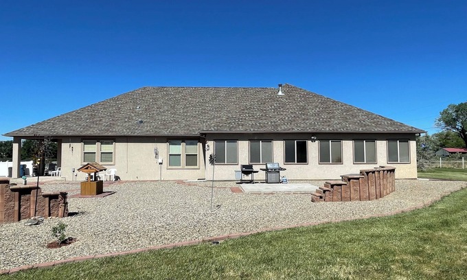Grand Junction House | I would like to welcome you to the petticoat Junction, Colorado!nn