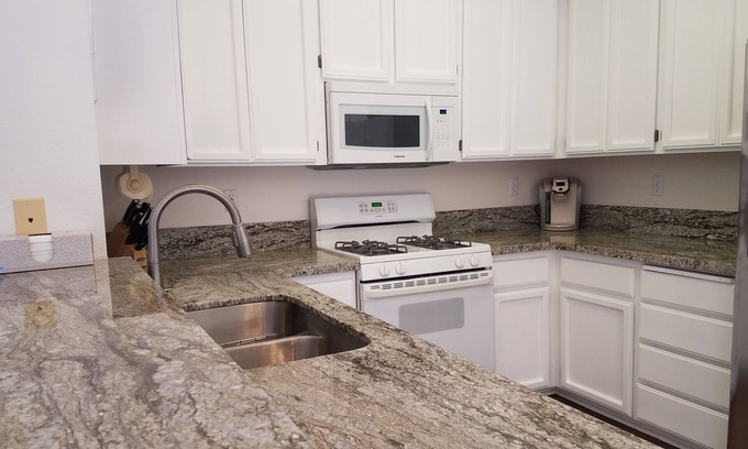 Shasta Lake House | I5 Express, home all to yourself.