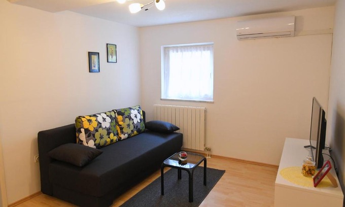 Bezjaki Apartment | IBI