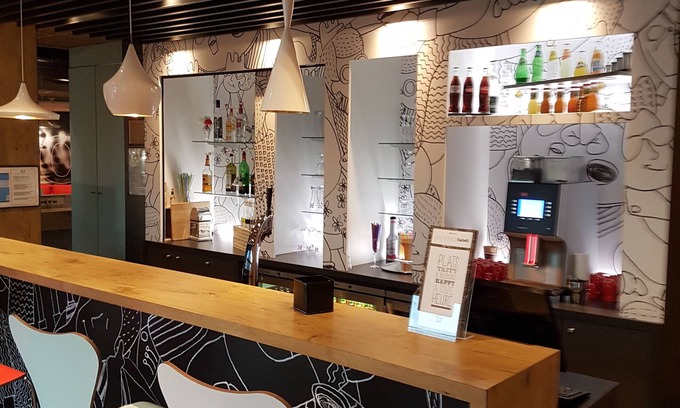 Courcouronnes Hotel | Ibis Evry-Courcouronnes