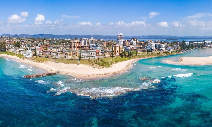 Long Jetty Hotel | ibis Styles The Entrance