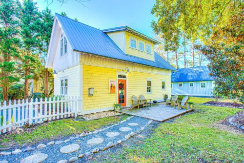 Historic Downtown Manteo House | IC2 - Endless Summer Cottage