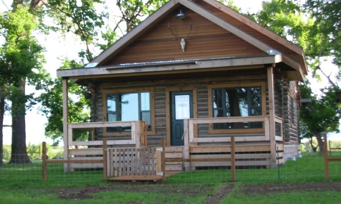 Chester Cabin | Idaho's Henry's Fork Ranch offers guests more than all the others.