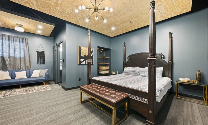 Middletown House | Ideal Boutique Hotel in Middletown's Torchlight Pass Revival District 305