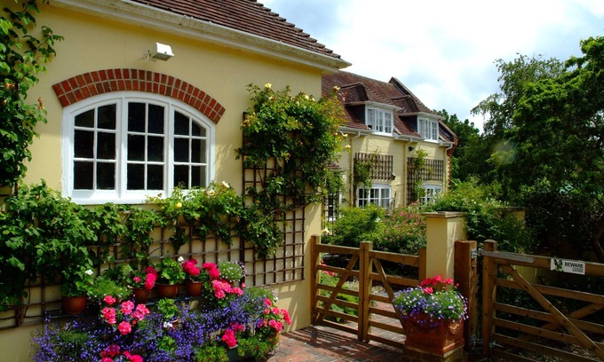 New Forest District Cottage | Ideal for a family getaway and to enjoy nature.