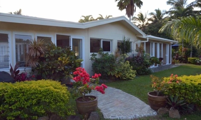 Takitumu District House | Ideal for Families or Groups of 8 Guests - Unlimited Wifi