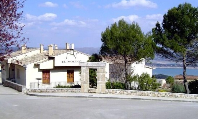 Alocen Cottage | "Ideal for families" - Spend 2 nights for € 560. From March 21 to April 2, 2019