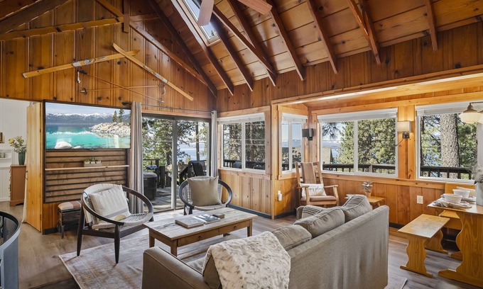 Brockway House | Ideal for honeymoons or anniversaries, cozy cabin with hot tub and Lake Tahoe vi