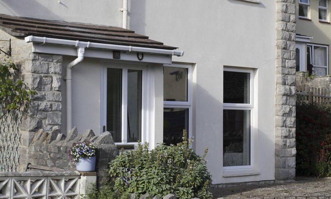 West Lulworth House | Ideal house for family holidays with easy access to coastal walks