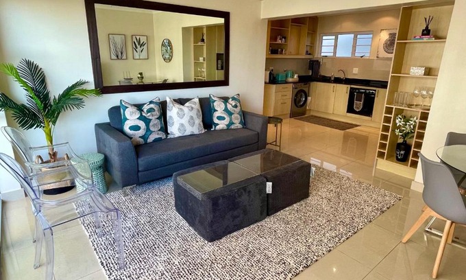 Mouille Point Apartment | Ideal location, Mouille Point