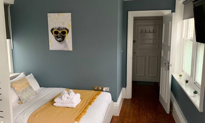 Bristol Old City Apartment | Ideal location! Studio flat in heart of the city
