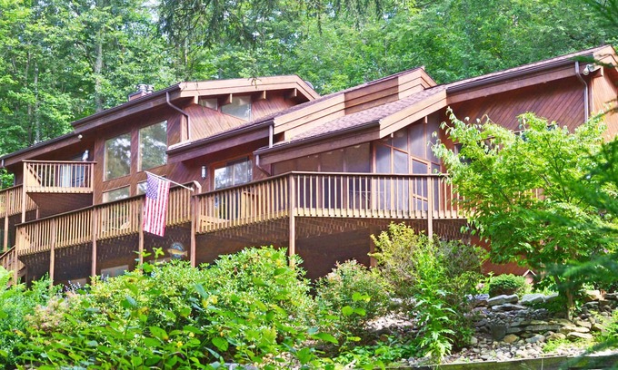 Mill Hall House | Ideal setting along the banks of Big Fishing Creek. Close to PSU and Bucknell.