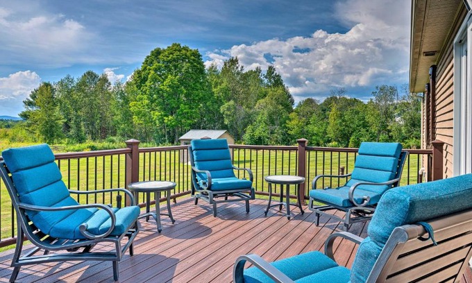 East Randolph House | Idyllic Barre Getaway about 15 Mi to Ski Area!
