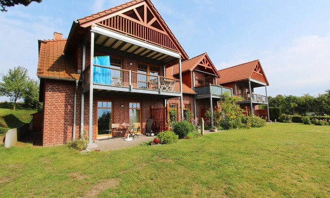 Neuendorf Apartment | Idyllic location, vacation apartment with terrace, sea view - Haus Sonnenblume FeWo 04