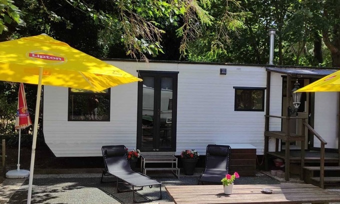 Municipality of Gooise Meren House | Idyllic location on the IJmeer near Amsterdam