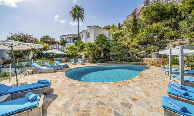 Montgo de Toscamar Villa | Idyllic & luxury huge 7 bed/bath villa, heated pool & Jacuzzi Wifi