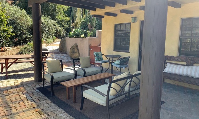 Carpinteria Apartment | Idyllic Retreat in the foothills close to hiking and the beach. Private quiet.