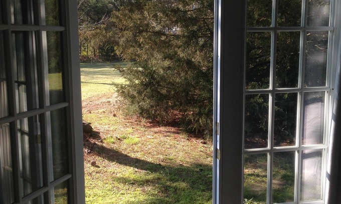Elberton House | If Fishing, Hunting or just wanting to relax is your "thing", this is the place.
