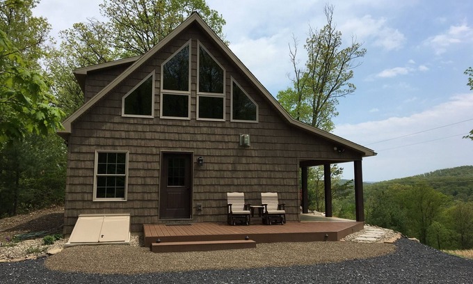 Huntingdon Cabin | If you are ready to travel and relax look no further!