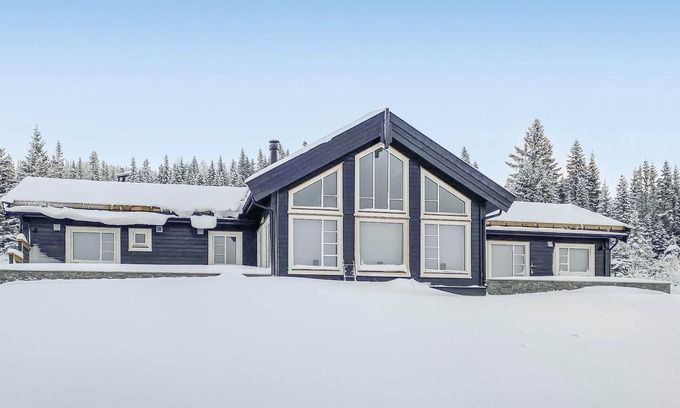 yer House | If you do not want to give up your comfort even on vacation, this modern vacation home with mountain