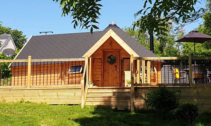 Amroth Cabin | If you're looking for a quiet, private location to stay then The Hive is for you