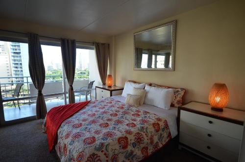 Waikiki Apartment | IH909 Waikiki 1777 Ala Moana Blvd Honolulu