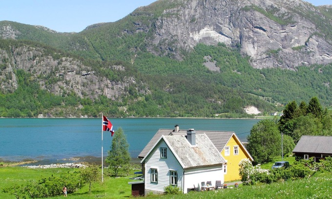Brekke House | Ikjefjord by Interhome