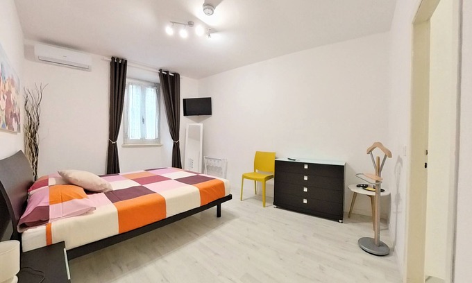 Lierna Bed & Breakfast | Il Gatto e La Volpe Foresteria
